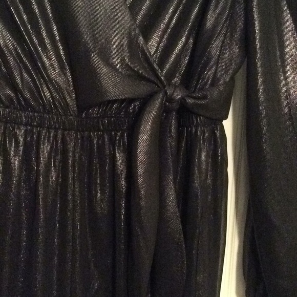 New Express Metallic Jumpsuit - Picture 3 of 4